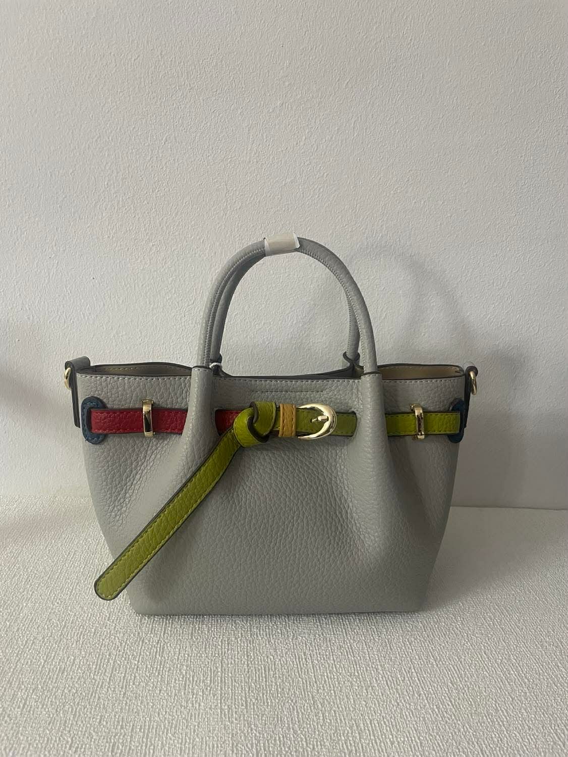 https://accessoiresmodes.com//storage/photos/360/DAVID JONES/received_1474887524136469.jpeg